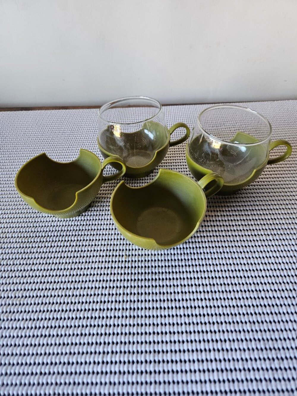 Pyrex Roli Poli Mugs
